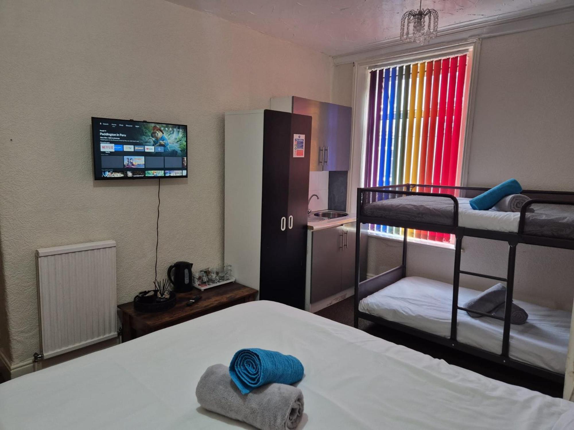 New Central Guest House — Photos 1